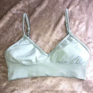 Lululemon sports bra!